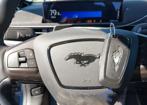 2024 Ford Mustang Mach-E Select z USA, uszkodzony, nr VIN 3FMTK1SUXRMA44283